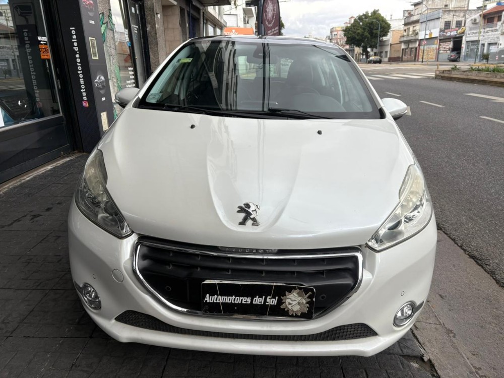 Peugeot 208 Feline Pack Cuir — foto 7